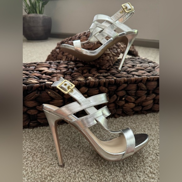 Steve Madden Metallic Silver Strappy Heels 👠 - Picture 6 of 9